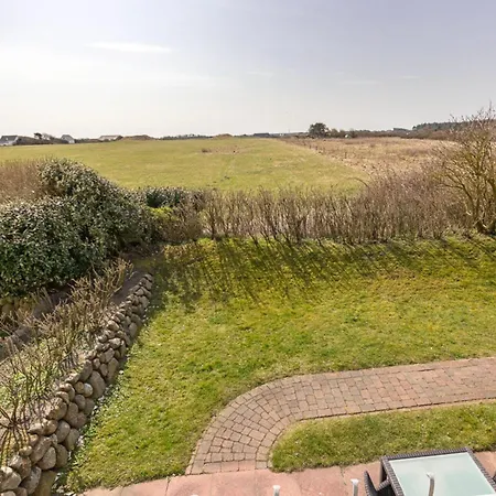 Holiday home Leuchtturmblick-west Kampen
