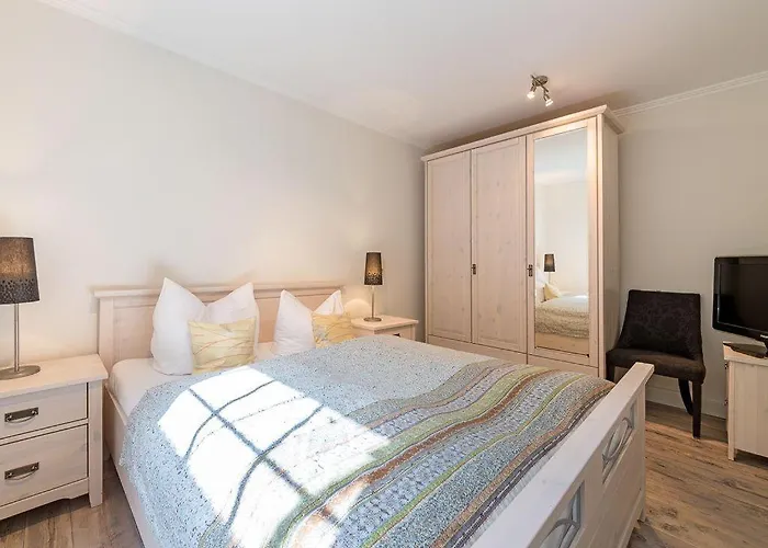 Leuchtturmblick-west *